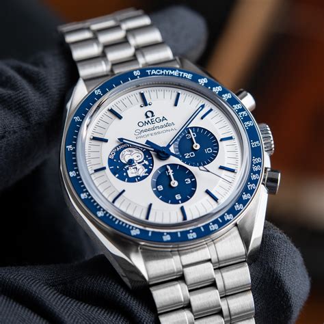 omega speedmaster 50th anniversary silver snoopy award|Omega Speedmaster Snoopy apollo 13.